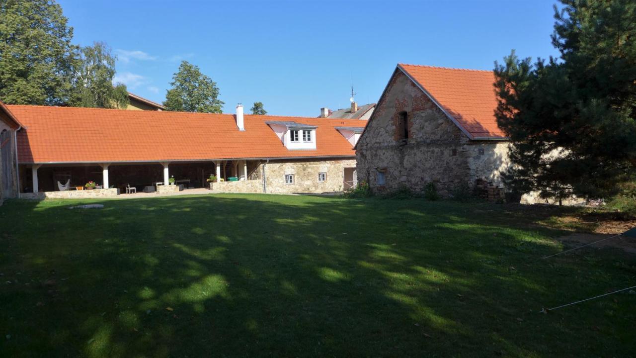 Orechovy Dvur Velke Nepodrice Exterior foto